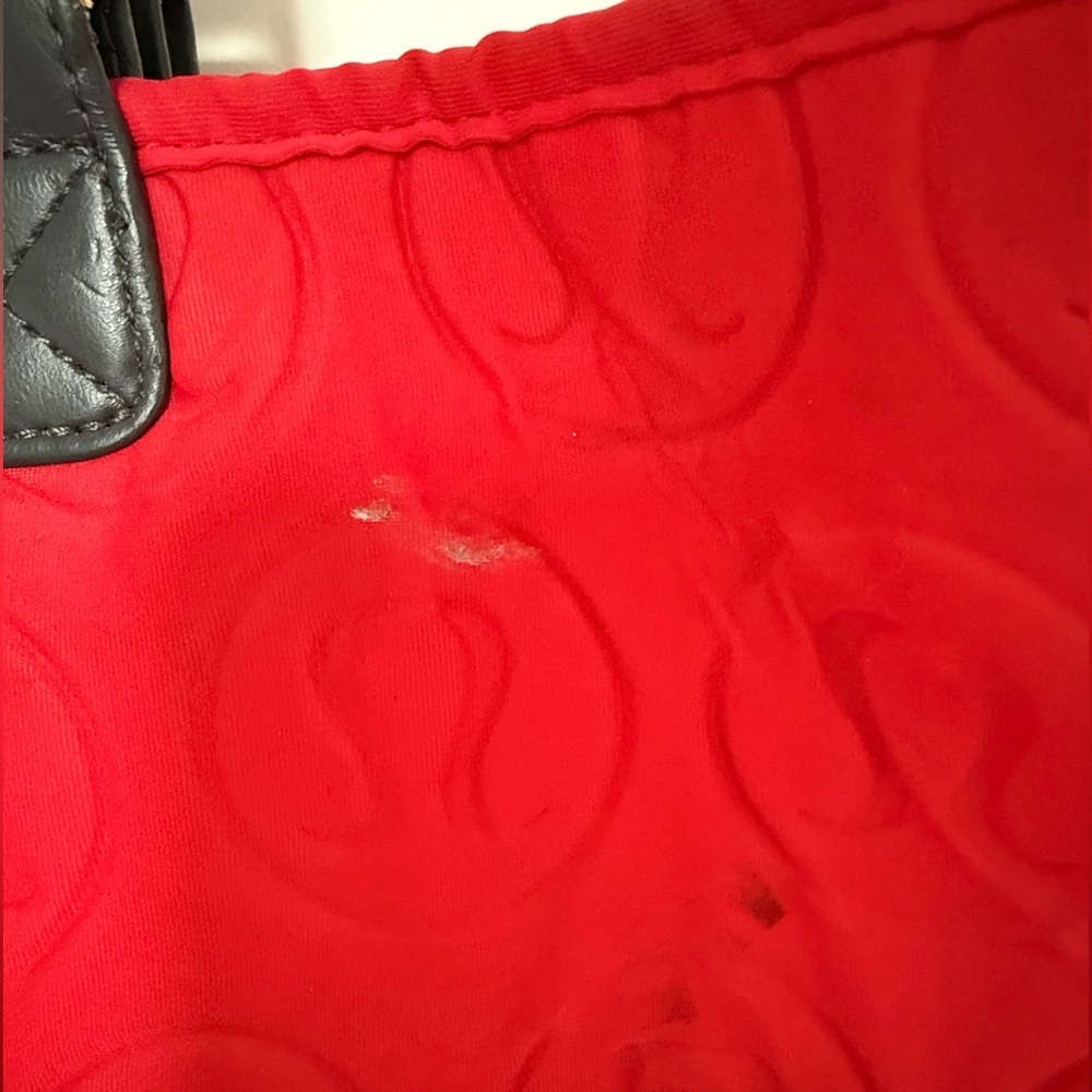 red Lululemon quilted logo gym tote bag - Picture 2 of 9